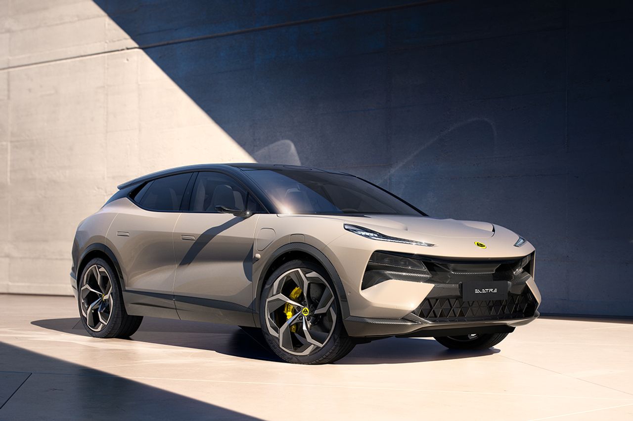 Названы цены на электрический кроссовер Lotus Eletre