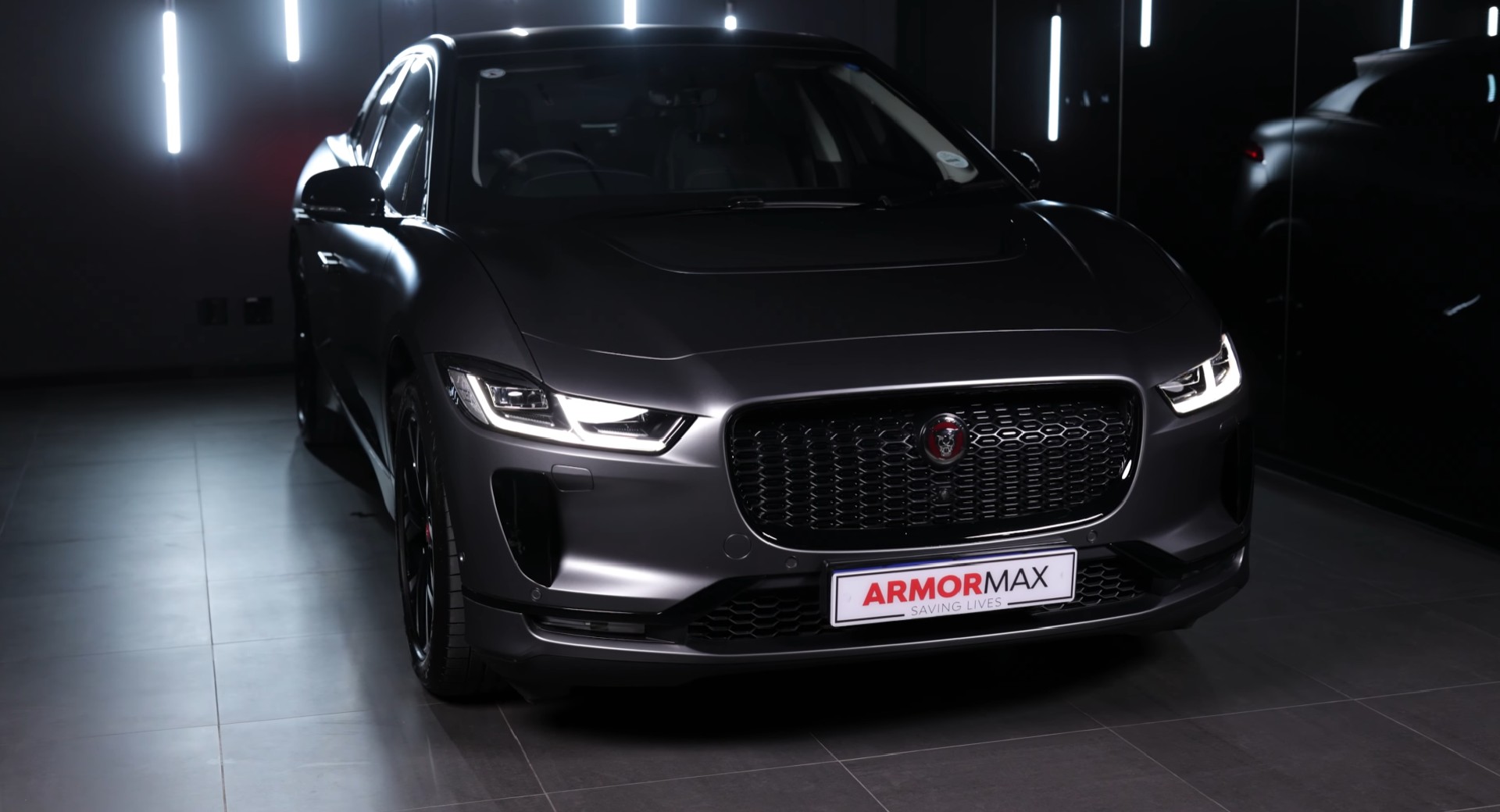 Электрокроссовер Jaguar I-Pace сделали бронированным