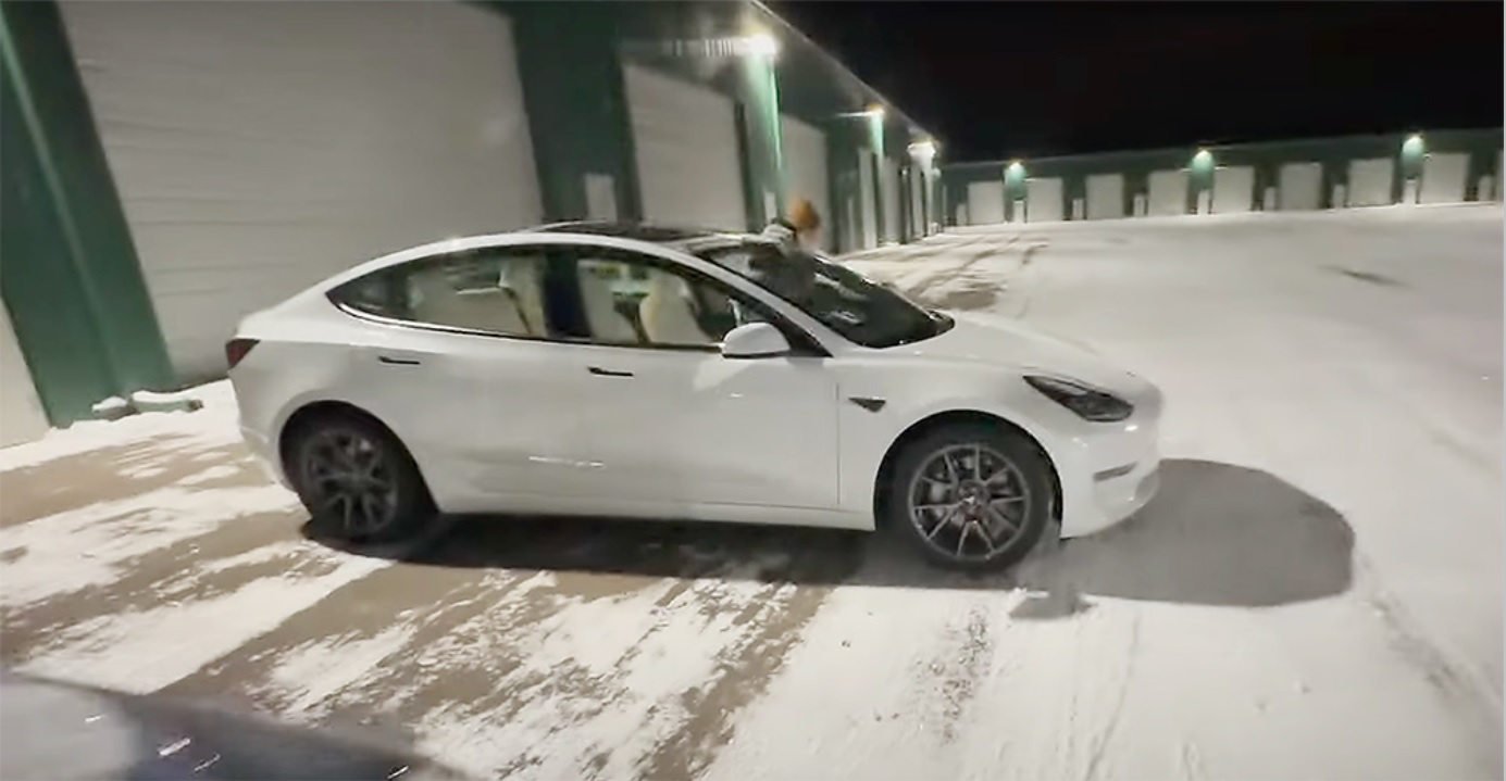 Разницу прогрева Tesla Model 3 с тепловым насосом и без показали на видео