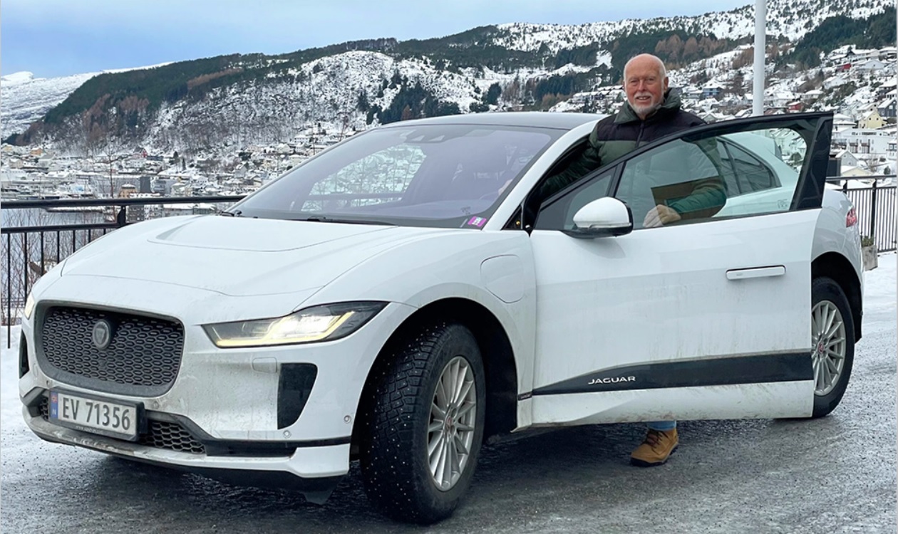 Замену ключа для Jaguar I-Pace после падения на асфальт оценили в 2 200 евро