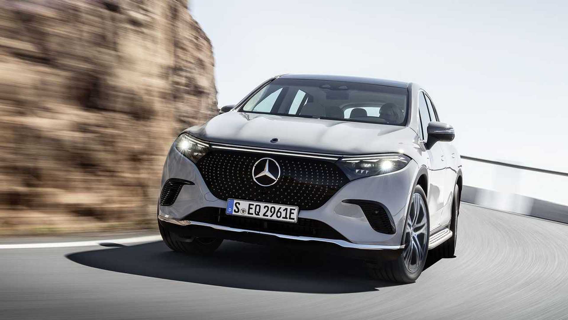 Mercedes увеличил запас хода EQS SUV до 720 км