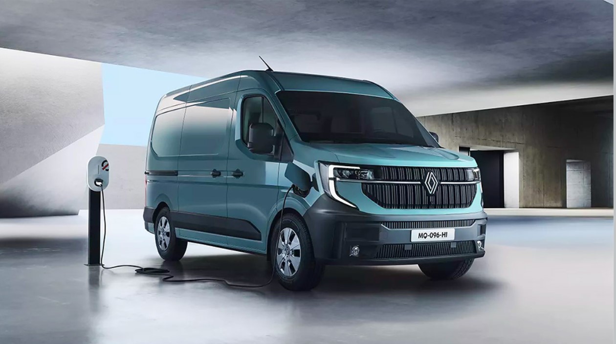 Это новый Renault Master. И он дизельный и электрический одновременно