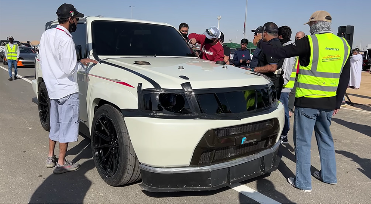 Видео: 2700-сильный Nissan Patrol ускоряется до 350+ км/ч