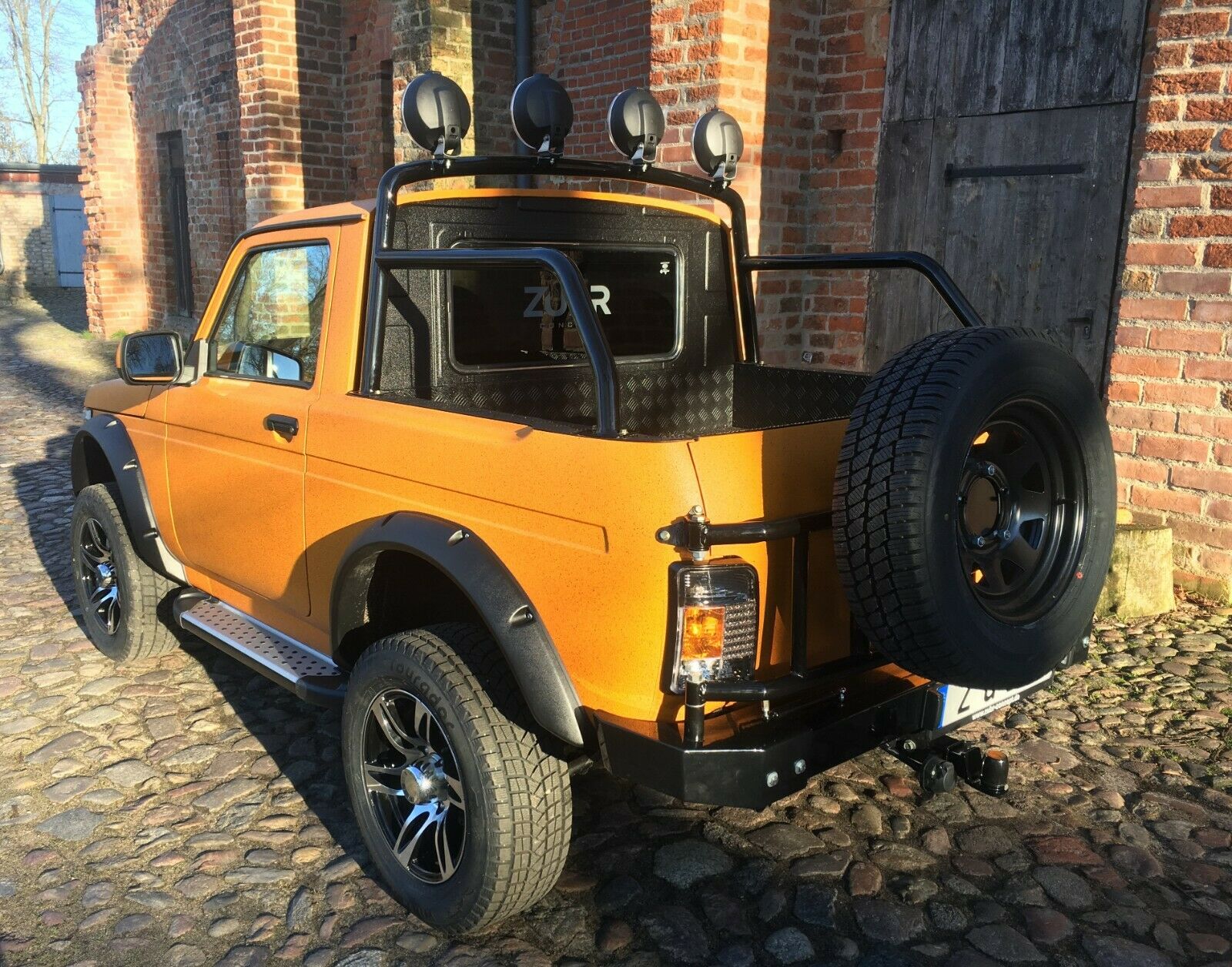 Нива на малых не работает. Niva Pickup. Zubr Concept pick-up самой дорогой "Нивой.