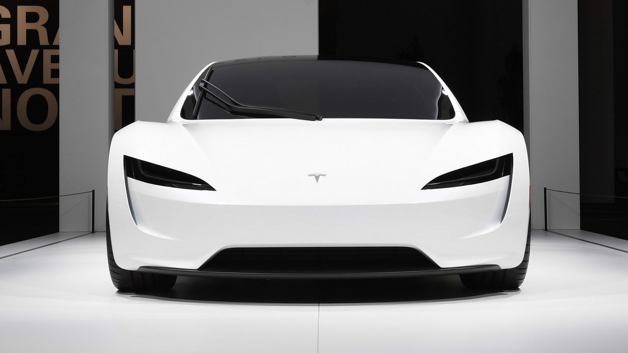 Выпуск нового Tesla Roadster отложили в который раз