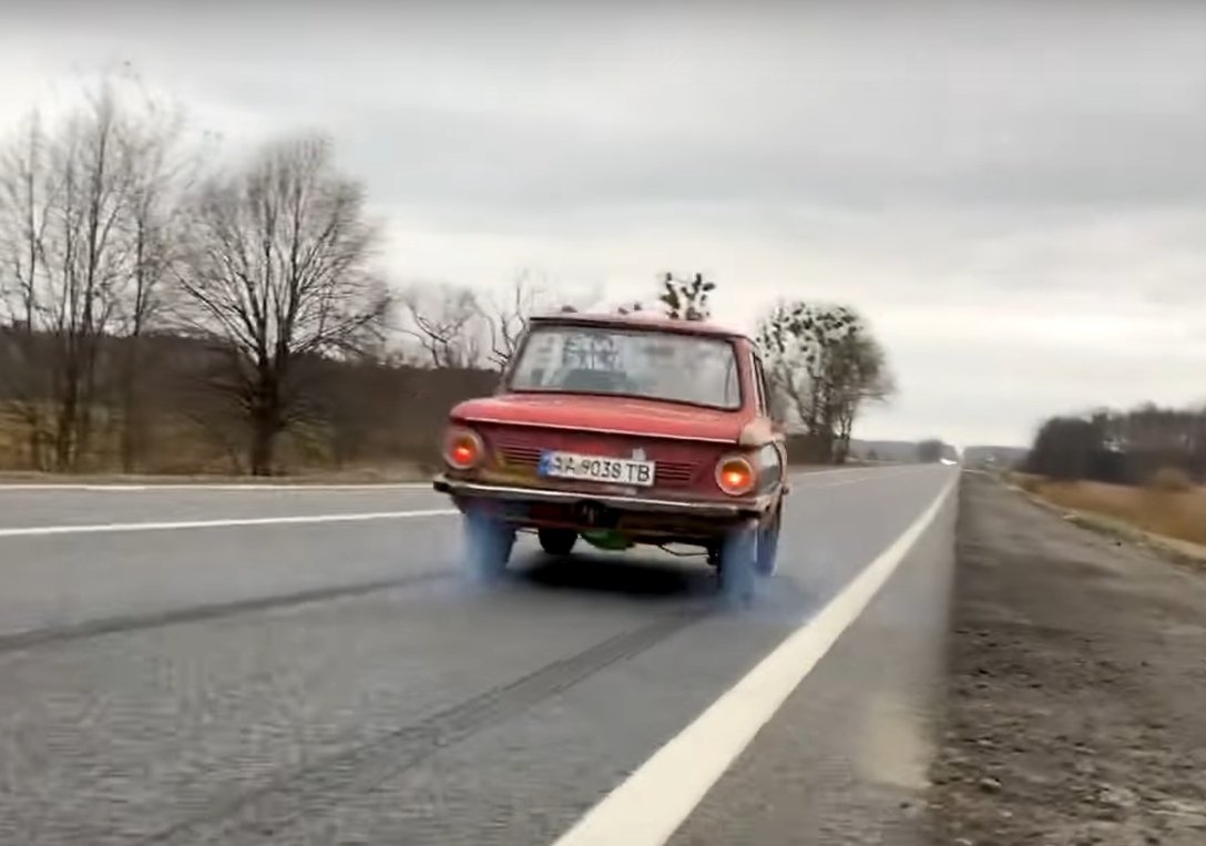 Видео: электрический Запорожец ускоряется до 100 км/ч за 3,77 секунды