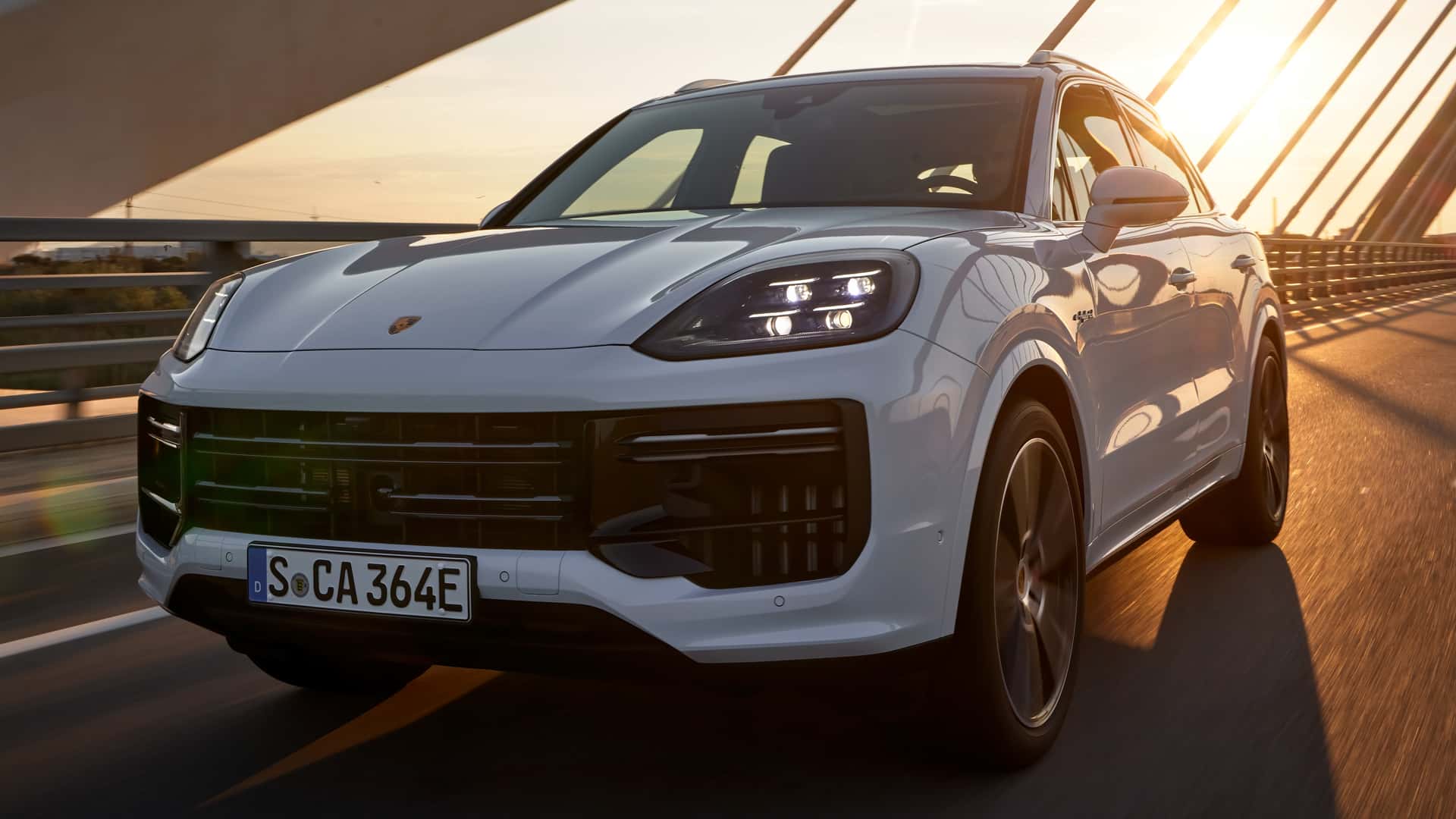 Самый мощный Porsche Cayenne в истории получил батарею, как у Nissan Leaf