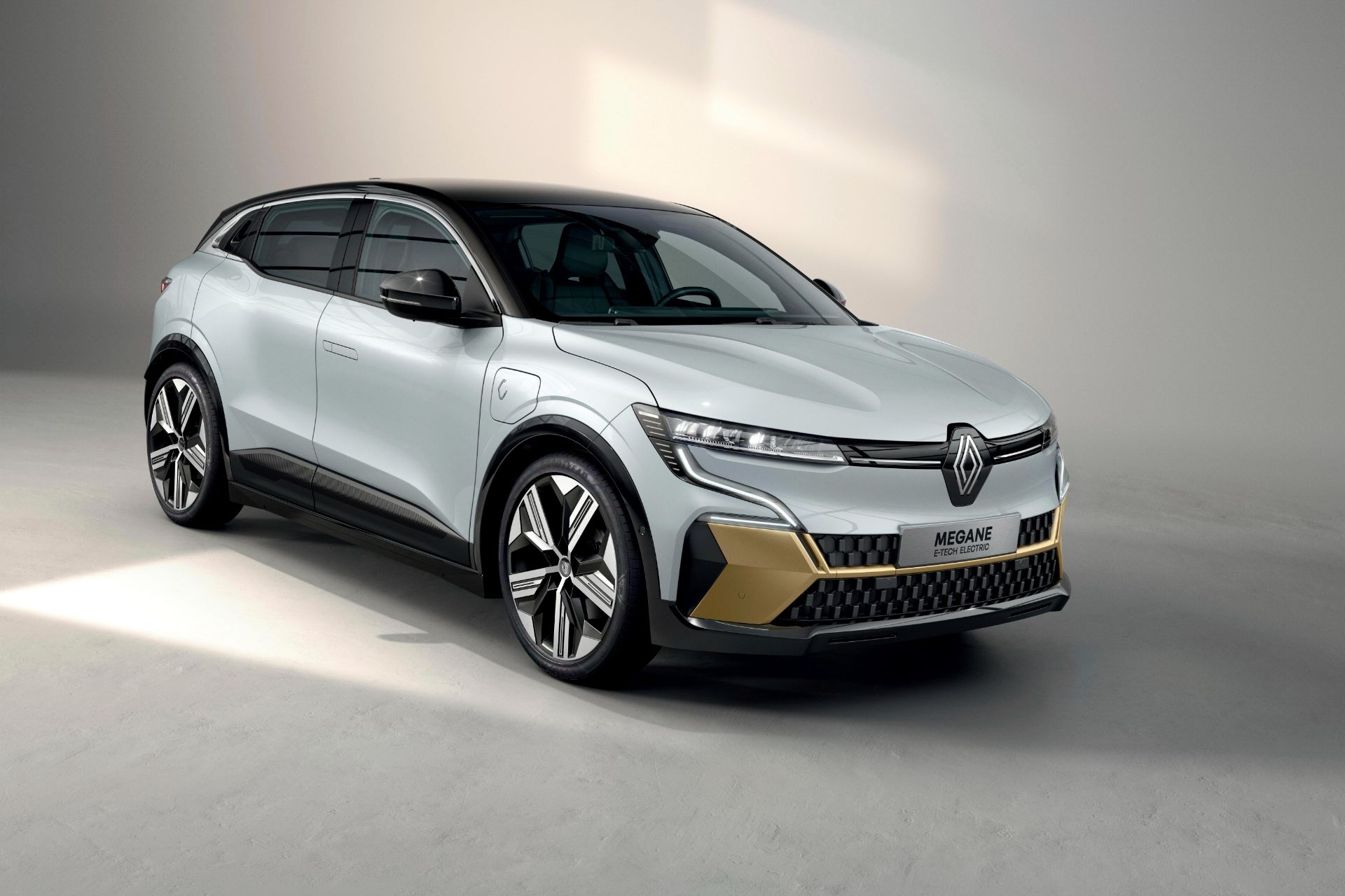 Renault представил электрический Megane. Это кроссовер