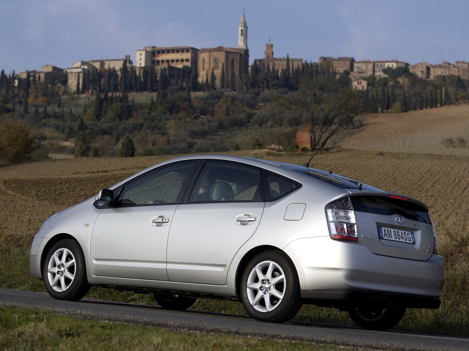 Как выглядит двигатель Toyota Prius с пробегом 500 000 км (видео)