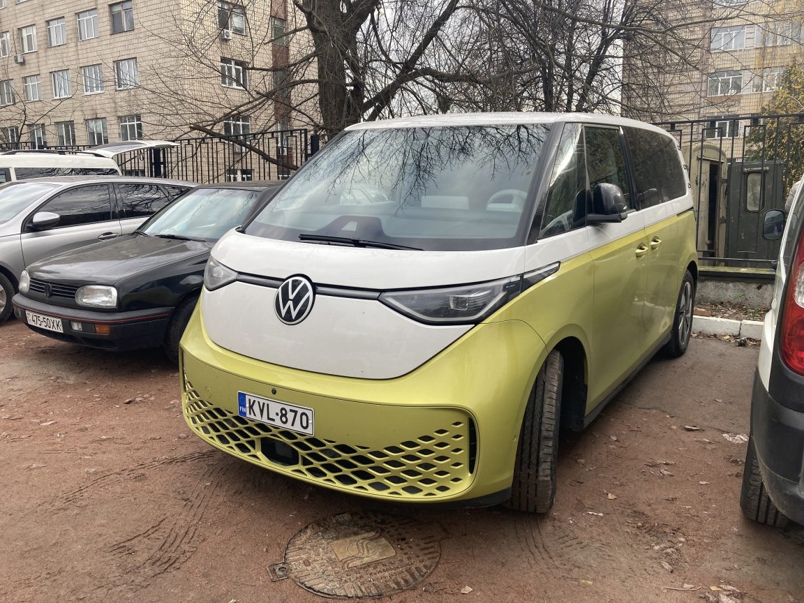 Первые фото электровена Volkswagen ID.Buzz в Украине