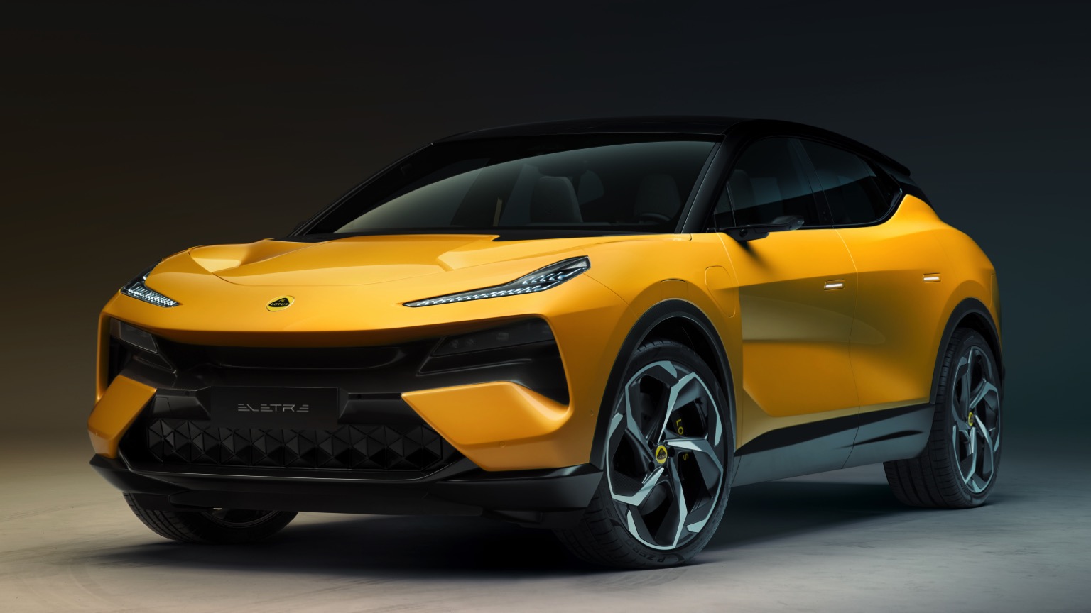 Купить Lotus Eletre R 112.0 kWh AWD KEF Reference 2023 EU в Киеве