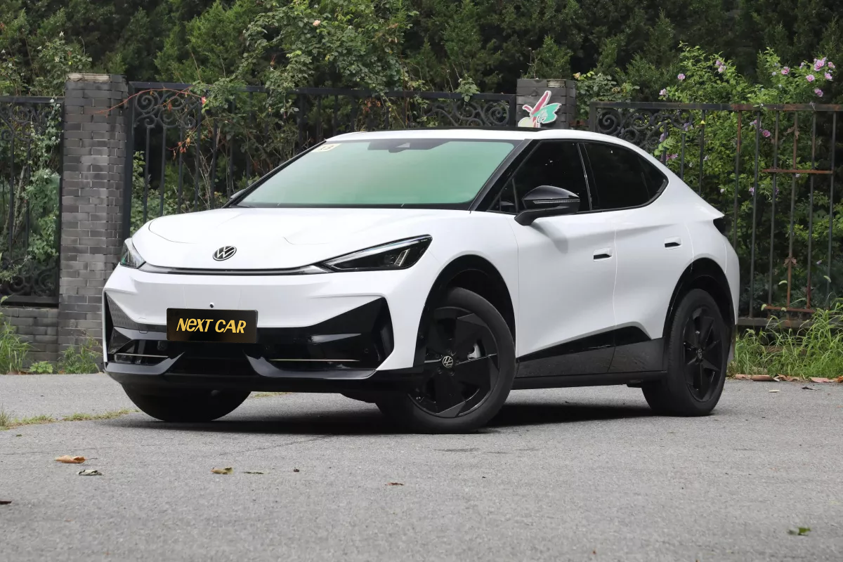 Придбати Volkswagen ID.UNYX Pro 82.4 kWh 610km RWD White 2025 CN в