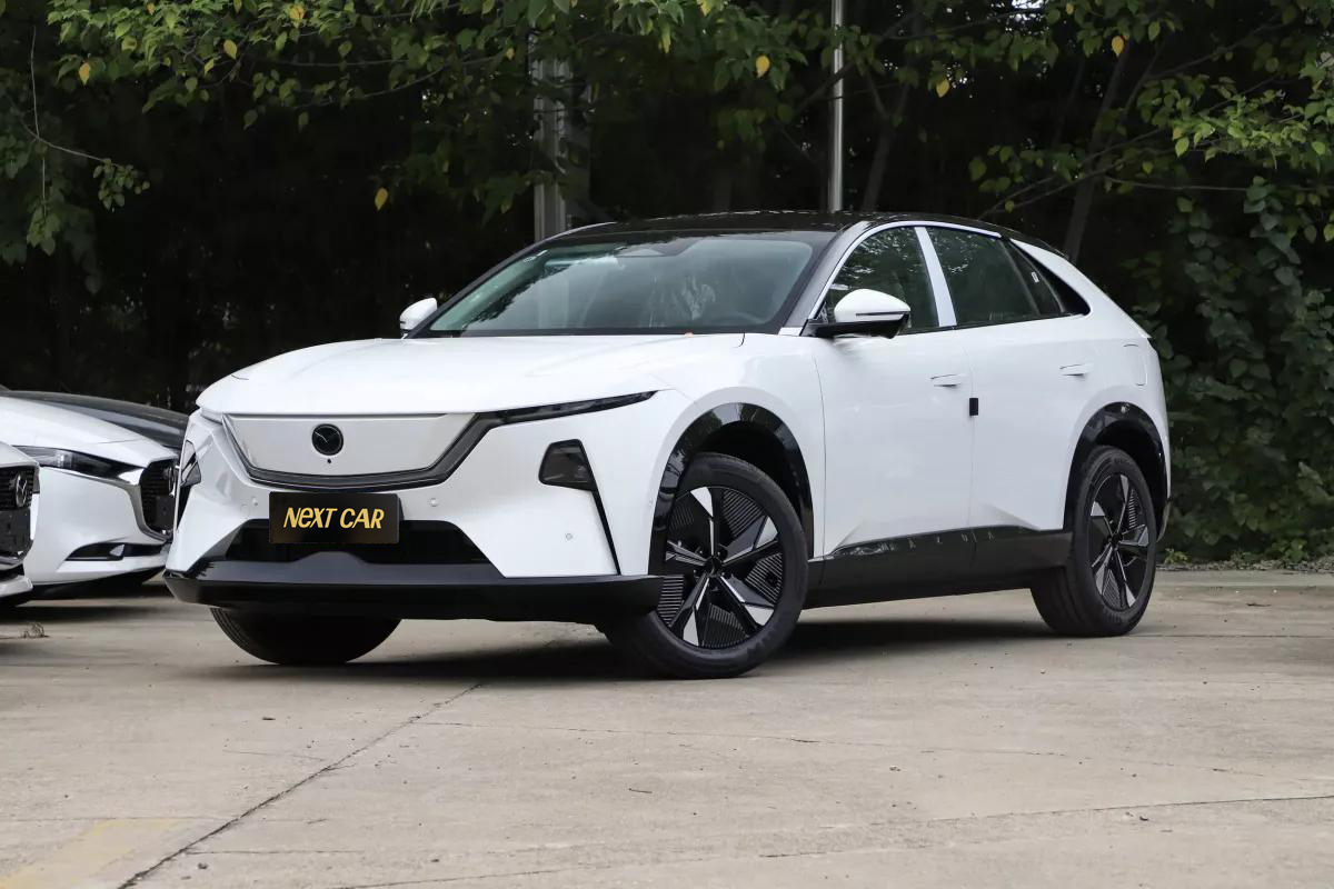 Купить Mazda EZ-60 DM PHEV Max 31.7 kWh 200KM 1.5i CVT RWD 2026 CN
