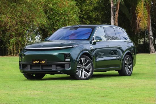 Придбати Li Auto Li L8 Hybrid PHEV 1.5 SSR Max 52.3 kWh Ultra 4WD 2024 ...