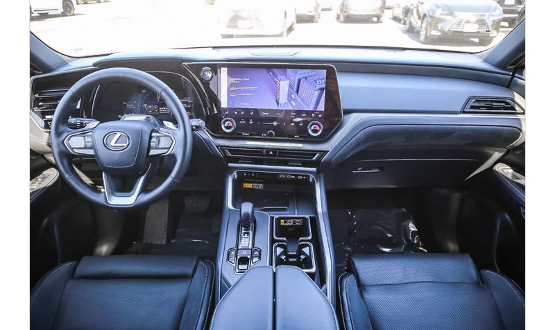 Придбати Lexus TX 550h+ Luxury 3.5h V6 eCVT 18.1kWh PHEV DIRECT4