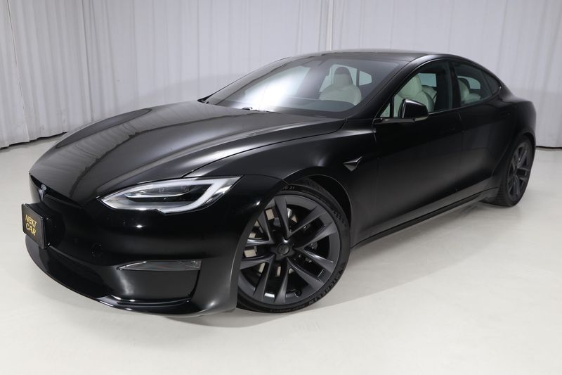 Купить Tesla Model S Plaid Tri Motor 100.0kWh AWD 2023 в Киеве Nextcar