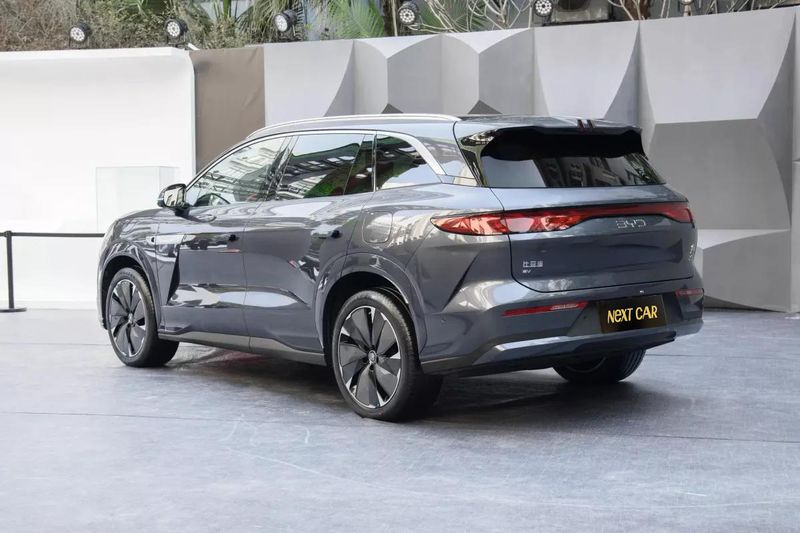Купить BYD Tang L EV 100.5 kWh 4WD 600km 4WD LiDAR Flagship 2025 CN в ...