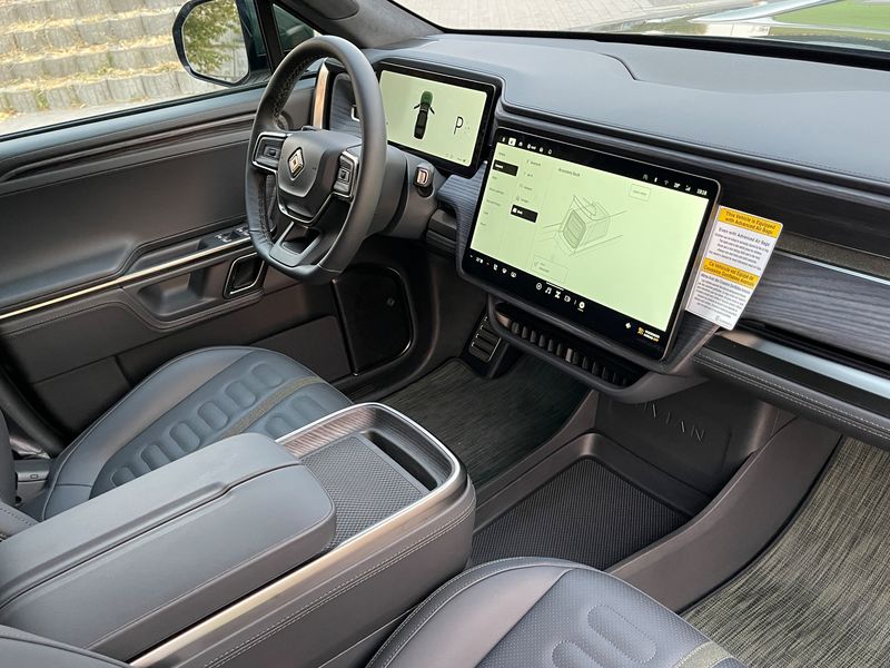 Придбати Rivian R1S Performance Max Pack 180.0 kWh Dual-motor AWD